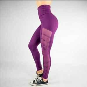 BuffBunny Ribbon Purple Leggings